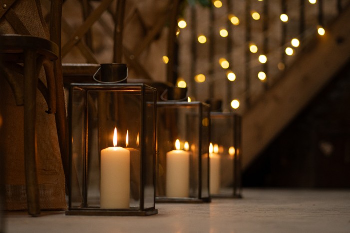 barn wedding lanterns