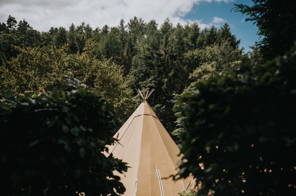 wedding-tipi