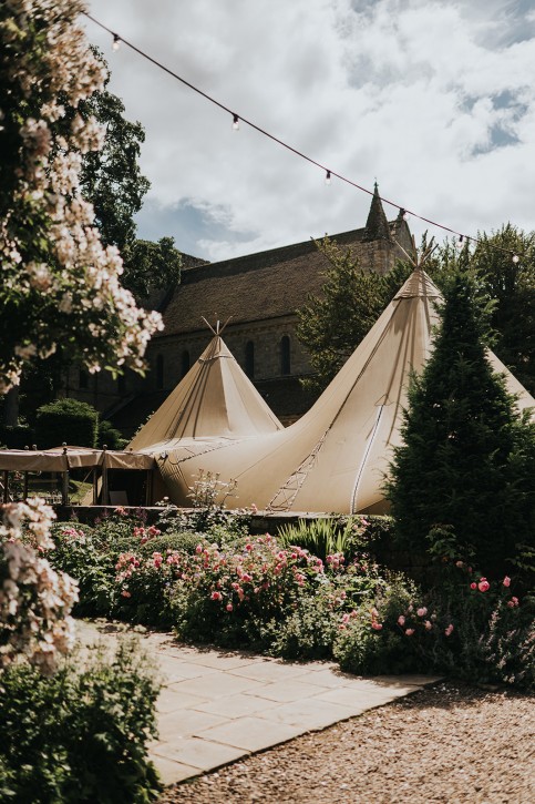 wedding tipi